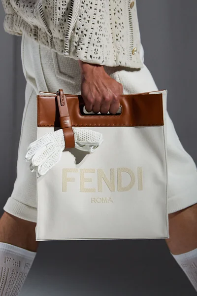 Look 17